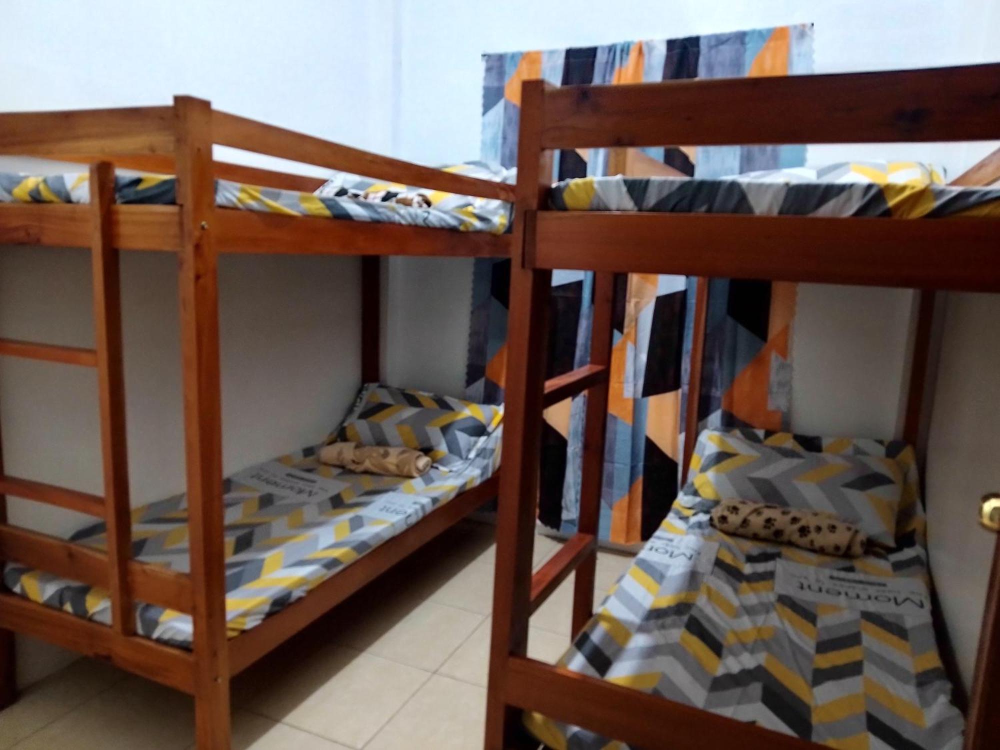 Estrelle Orange House - Backpackers Hub Apartment Puerto Princesa Ngoại thất bức ảnh