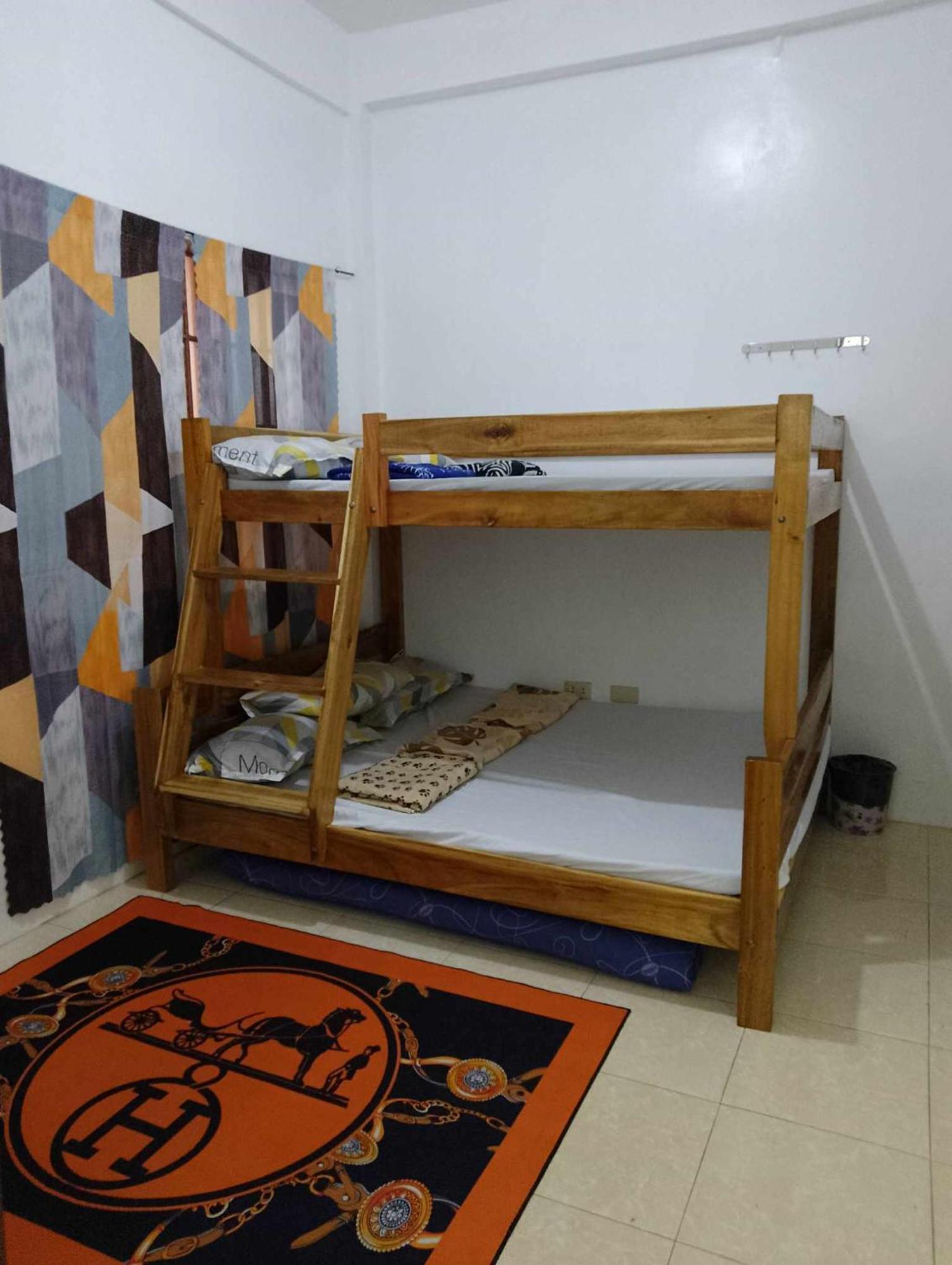 Estrelle Orange House - Backpackers Hub Apartment Puerto Princesa Ngoại thất bức ảnh