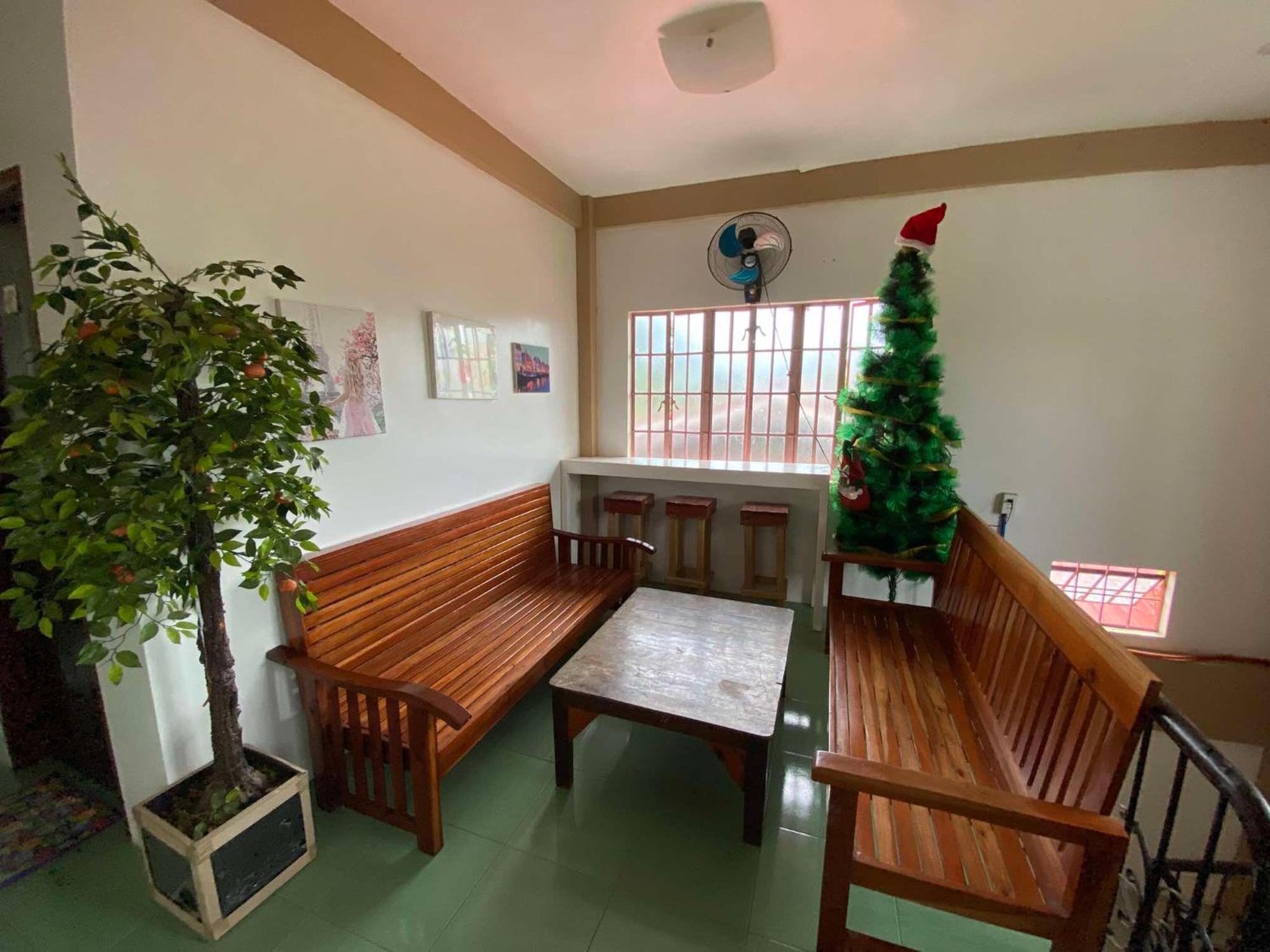 Estrelle Orange House - Backpackers Hub Apartment Puerto Princesa Ngoại thất bức ảnh