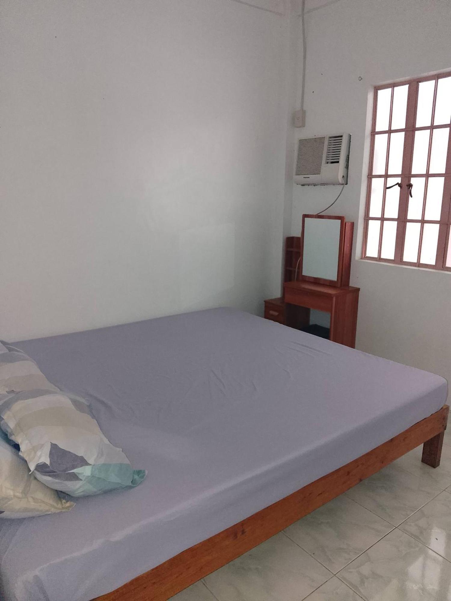 Estrelle Orange House - Backpackers Hub Apartment Puerto Princesa Ngoại thất bức ảnh