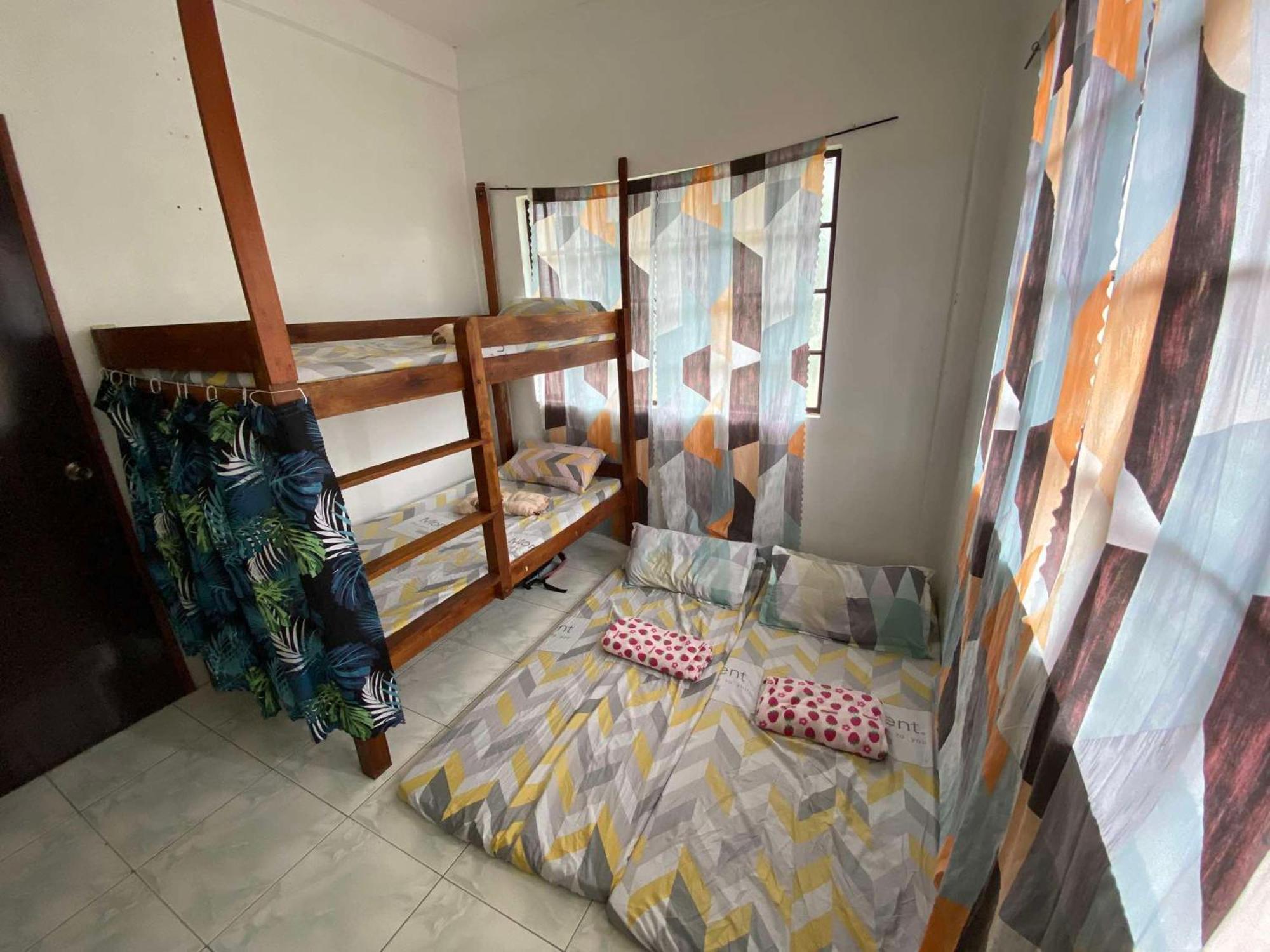 Estrelle Orange House - Backpackers Hub Apartment Puerto Princesa Ngoại thất bức ảnh
