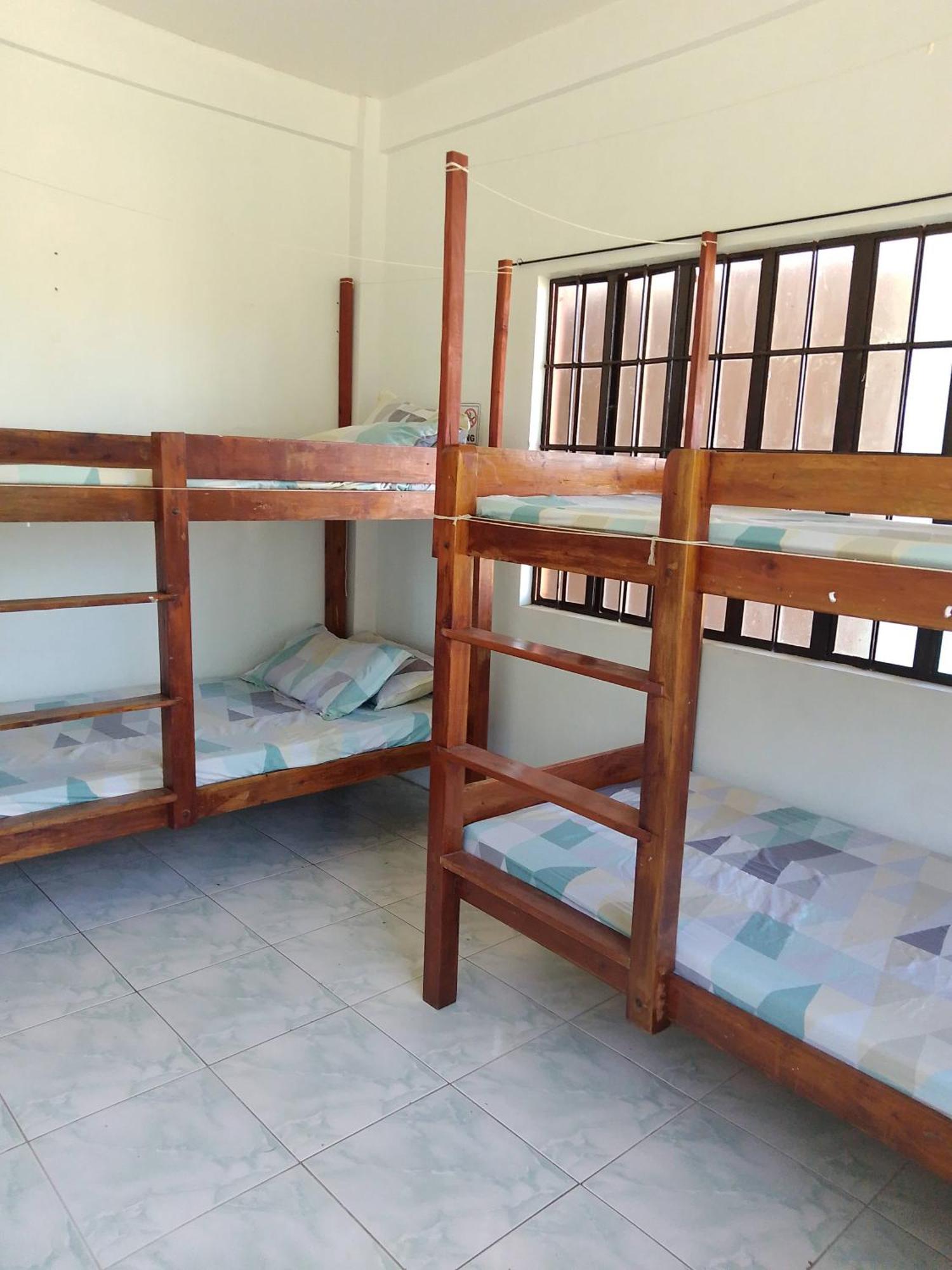 Estrelle Orange House - Backpackers Hub Apartment Puerto Princesa Ngoại thất bức ảnh