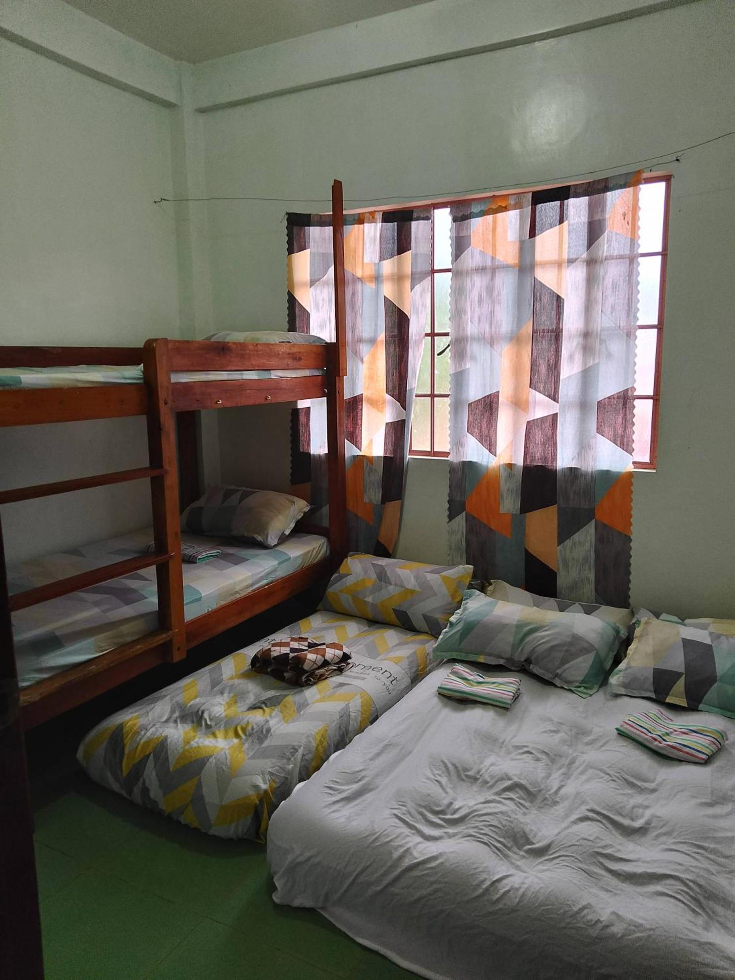 Estrelle Orange House - Backpackers Hub Apartment Puerto Princesa Ngoại thất bức ảnh