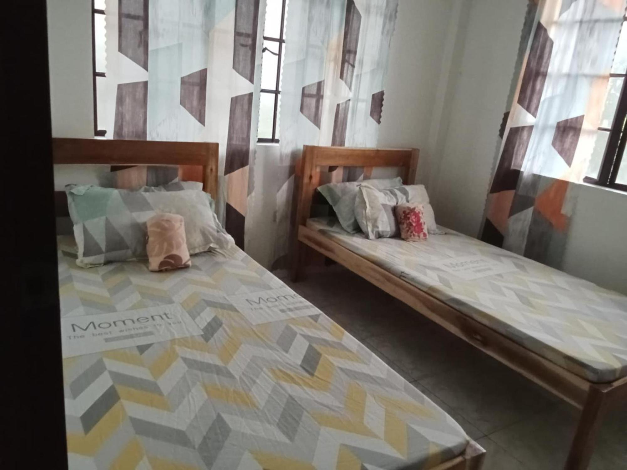 Estrelle Orange House - Backpackers Hub Apartment Puerto Princesa Ngoại thất bức ảnh